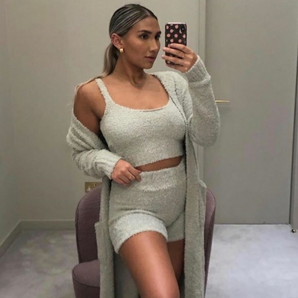 SKIMS Aqua 2 Piece Cozy Knit Matching Set Tank Top & shorts S/M